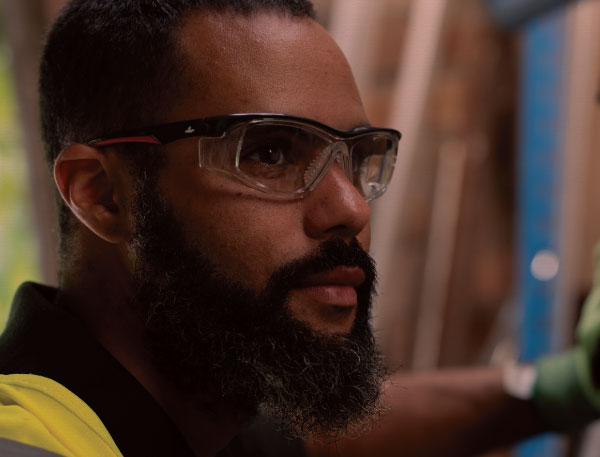 Vertrauenswürdiger PSA-Hersteller mit globaler Reichweite und lokaler Expertise